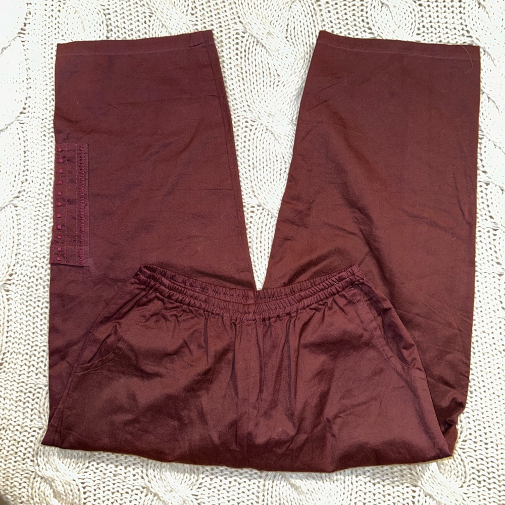Marketplace maroon women’s pants‎